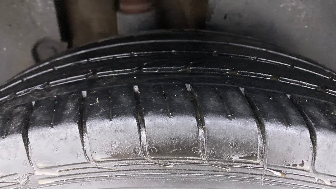 Right Rear Tyre Tread