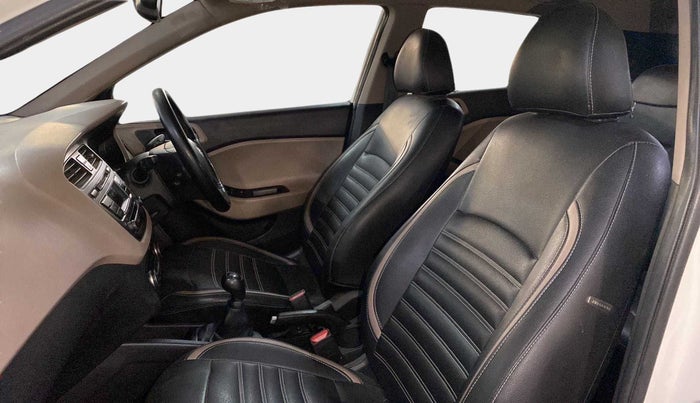 2015 Hyundai Elite i20 SPORTZ 1.2, Petrol, Manual, 38,640 km, Right Side Front Door Cabin