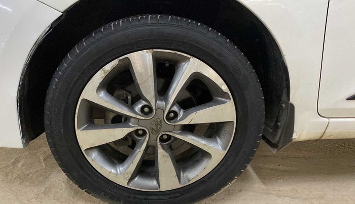 2015 Hyundai Elite i20 SPORTZ 1.2, Petrol, Manual, 38,640 km, Left front tyre - Minor crack