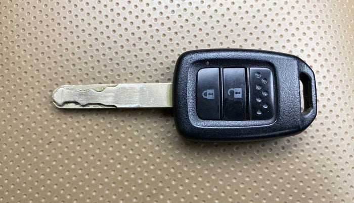 2017 Honda Jazz 1.2L I-VTEC V, Petrol, Manual, 40,881 km, Key Close Up