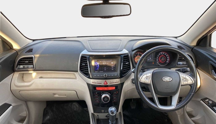 2019 Mahindra XUV300 W8 (O) 1.5 DIESEL, Diesel, Manual, 43,122 km, Dashboard