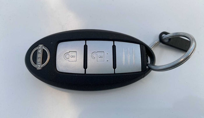 2022 Nissan MAGNITE XV MT, Petrol, Manual, 1,604 km, Key Close Up