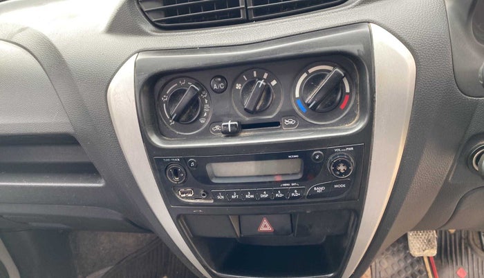 2019 Maruti Alto 800 VXI, Petrol, Manual, 15,673 km, Infotainment system - Button has minor damage