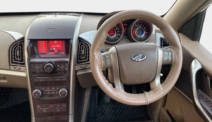 2013 Mahindra XUV500 W8, Diesel, Manual, 82,963 km, Steering Wheel Close Up