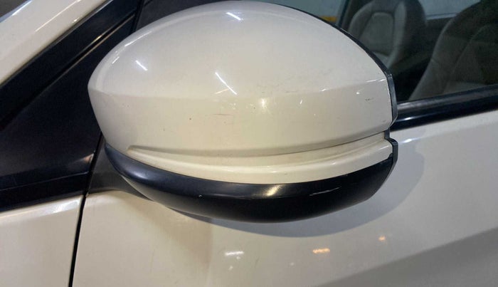 2015 Honda Amaze 1.2L I-VTEC S, Petrol, Manual, 69,534 km, Left rear-view mirror - Mirror movement not proper