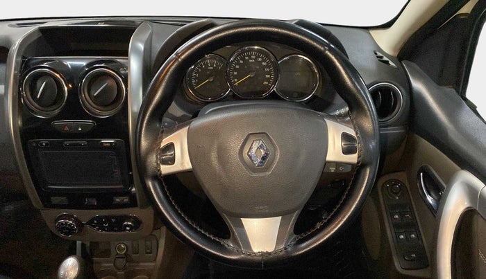 2017 Renault Duster 85 PS RXZ DIESEL, Diesel, Manual, 96,020 km, Steering Wheel Close Up