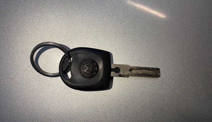 2019 Volkswagen Polo TRENDLINE 1.0L, Petrol, Manual, 44,762 km, Key Close Up