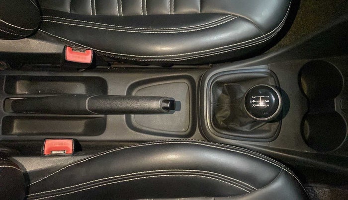 2019 Volkswagen Polo TRENDLINE 1.0L, Petrol, Manual, 44,762 km, Gear Lever