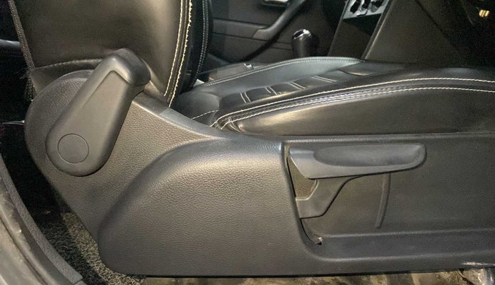 2019 Volkswagen Polo TRENDLINE 1.0L, Petrol, Manual, 44,762 km, Driver Side Adjustment Panel