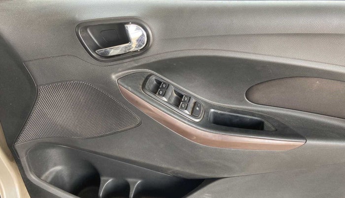 2018 Ford FREESTYLE TITANIUM PLUS 1.2 PETROL, Petrol, Manual, 95,544 km, Driver Side Door Panels Control