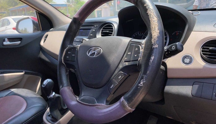 2016 Hyundai Grand i10 ASTA (O) 1.2 KAPPA VTVT, Petrol, Manual, 27,464 km, Steering wheel - Steering cover is minor torn