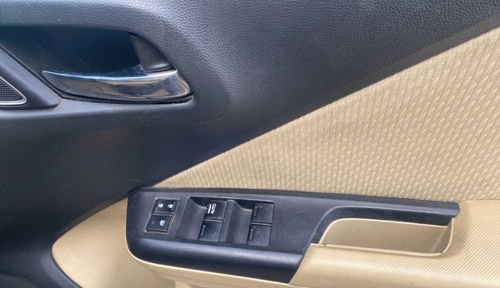 2018 Honda City 1.5L I-DTEC V, Diesel, Manual, 1,12,234 km, Driver Side Door Panels Control