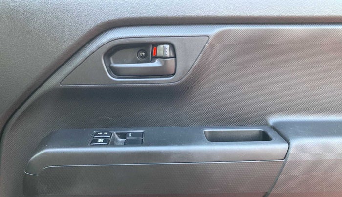 2023 Maruti New Wagon-R LXI 1.0, Petrol, Manual, 3,590 km, Driver Side Door Panels Control