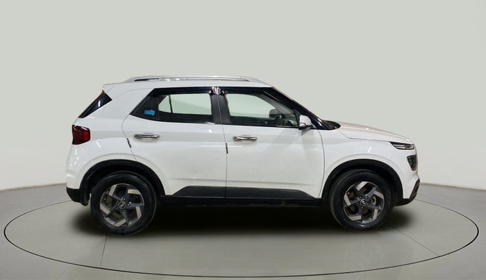 2020 Hyundai VENUE SX 1.5 CRDI, Diesel, Manual, 50,075 km, Right Side View