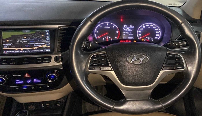 2017 Hyundai Verna 1.6 CRDI SX + AT, Diesel, Automatic, 95,387 km, Steering Wheel Close Up