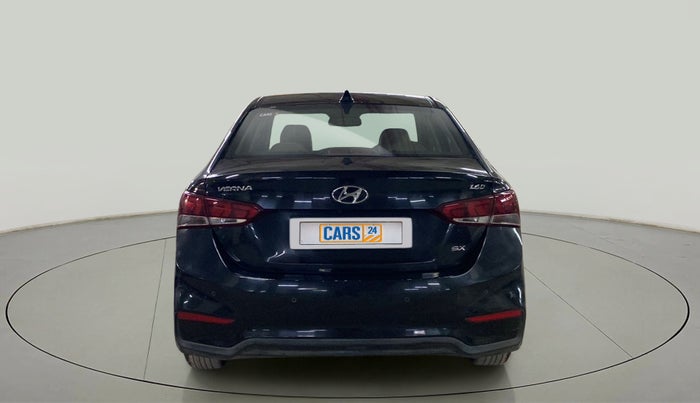 2017 Hyundai Verna 1.6 CRDI SX + AT, Diesel, Automatic, 95,387 km, Back/Rear