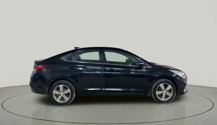 2017 Hyundai Verna 1.6 CRDI SX + AT, Diesel, Automatic, 95,387 km, Right Side View