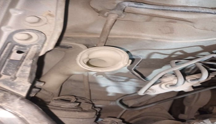 2013 Honda Brio S MT, Petrol, Manual, 1,09,556 km, Front windshield - Wiper bottle cap missing