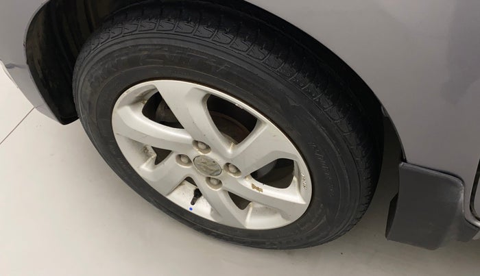 2017 Maruti Celerio ZXI (O), Petrol, Manual, 41,727 km, Left front tyre - Minor crack