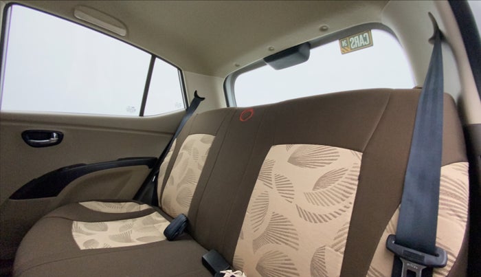 2015 Hyundai i10 SPORTZ 1.1, Petrol, Manual, 28,705 km, Right Side Rear Door Cabin