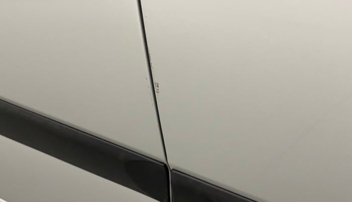 2015 Hyundai i10 SPORTZ 1.1, Petrol, Manual, 28,705 km, Driver-side door - Minor scratches