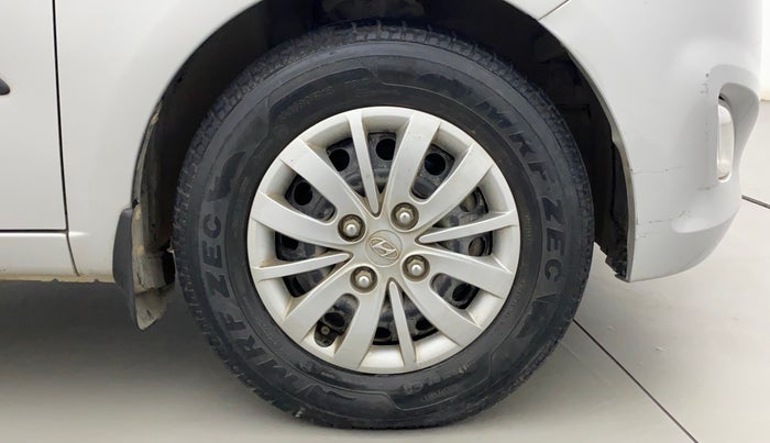 2015 Hyundai i10 SPORTZ 1.1, Petrol, Manual, 28,705 km, Right Front Wheel