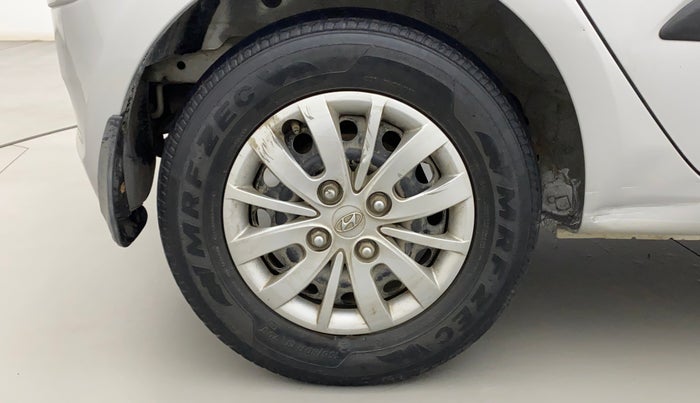 2015 Hyundai i10 SPORTZ 1.1, Petrol, Manual, 28,705 km, Right Rear Wheel