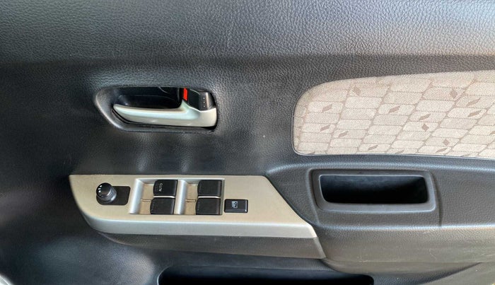 2016 Maruti Wagon R 1.0 VXI, Petrol, Manual, 52,962 km, Driver Side Door Panels Control