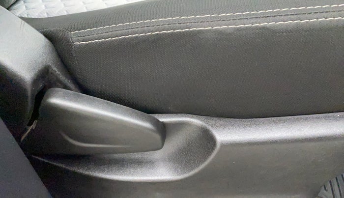 2021 Datsun Redi Go T(O) 1.0, Petrol, Manual, 25,247 km, Driver Side Adjustment Panel