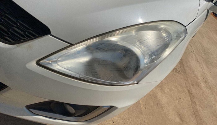 2017 Maruti Swift ZXI, Petrol, Manual, 57,560 km, Left headlight - Faded