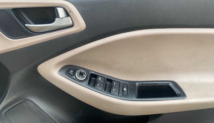 2016 Hyundai Elite i20 ASTA 1.2 (O), Petrol, Manual, 91,282 km, Driver Side Door Panels Control