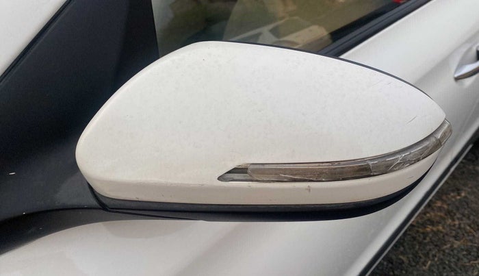 2016 Hyundai Elite i20 ASTA 1.2 (O), Petrol, Manual, 91,282 km, Left rear-view mirror - Indicator light has minor damage