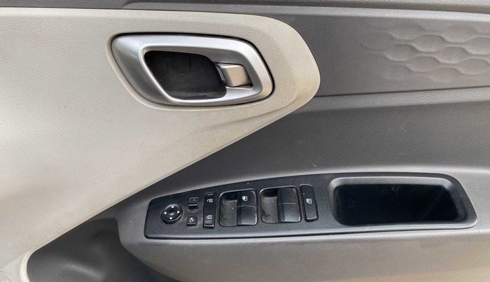 2022 Hyundai GRAND I10 NIOS SPORTZ 1.2 KAPPA VTVT, Petrol, Manual, 37,837 km, Driver Side Door Panels Control
