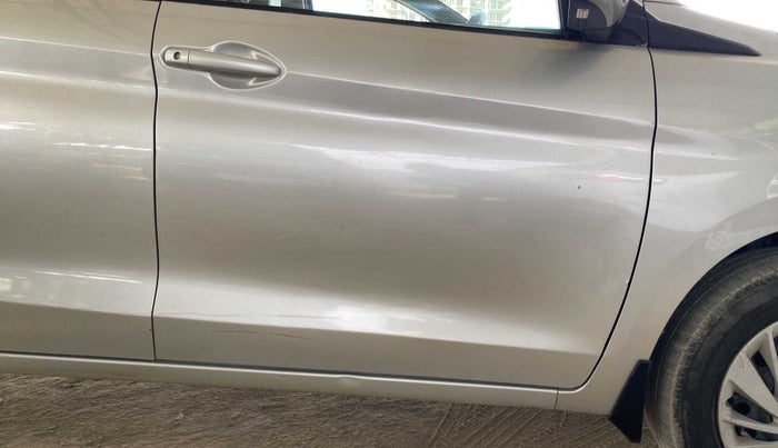 2018 Maruti Ertiga VXI SHVS, Petrol, Manual, 58,685 km, Driver-side door - Minor scratches
