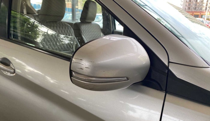 2018 Maruti Ertiga VXI SHVS, Petrol, Manual, 58,685 km, Right rear-view mirror - Minor scratches