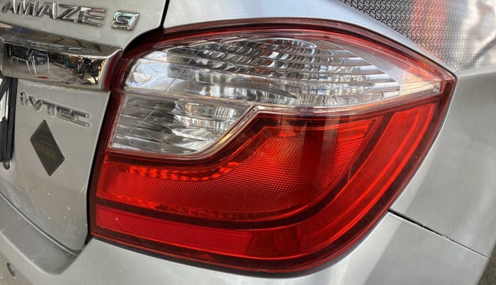 2017 Honda Amaze 1.2L I-VTEC S(O) PRIVILEGE EDITION, Petrol, Manual, 46,169 km, Right tail light - Minor scratches