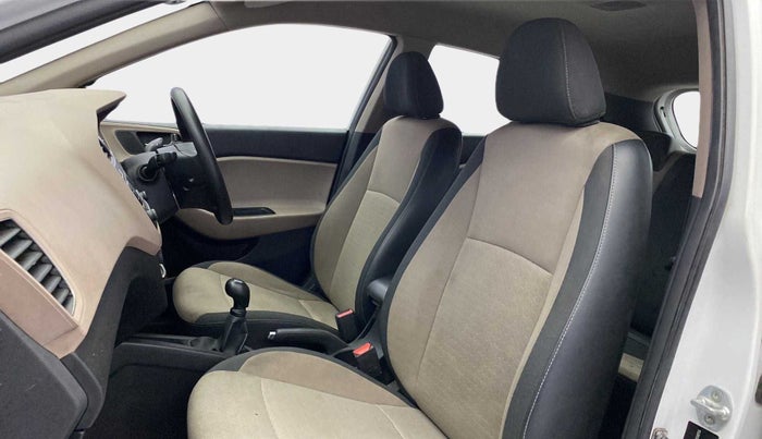 2015 Hyundai Elite i20 MAGNA 1.2, Petrol, Manual, 61,224 km, Right Side Front Door Cabin