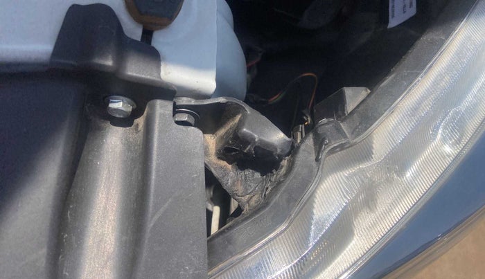 2018 Maruti Celerio VXI AMT, Petrol, Automatic, 4,177 km, Left headlight - Clamp has minor damage