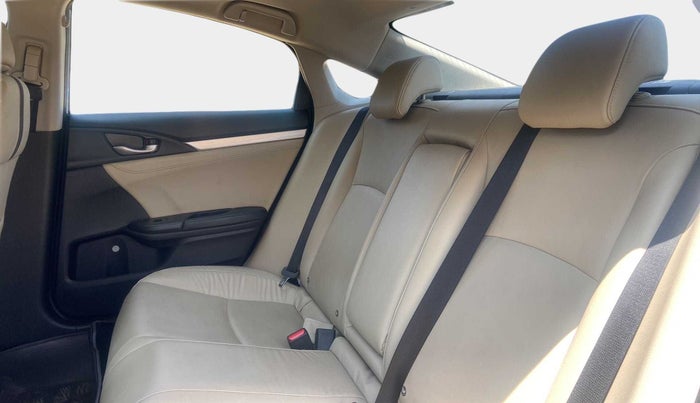 2019 Honda Civic 1.8L I-VTEC ZX CVT, Petrol, Automatic, 20,315 km, Right Side Rear Door Cabin
