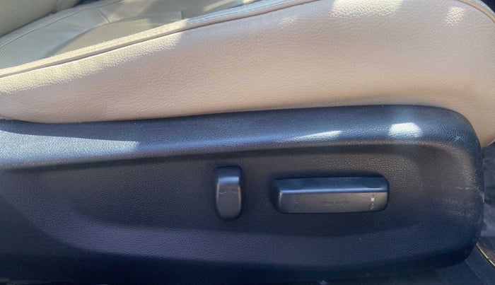 2019 Honda Civic 1.8L I-VTEC ZX CVT, Petrol, Automatic, 20,315 km, Driver Side Adjustment Panel