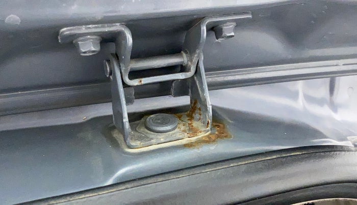 2019 Hyundai Grand i10 SPORTZ 1.2 KAPPA VTVT, CNG, Manual, 44,726 km, Dicky (Boot door) - Slightly rusted