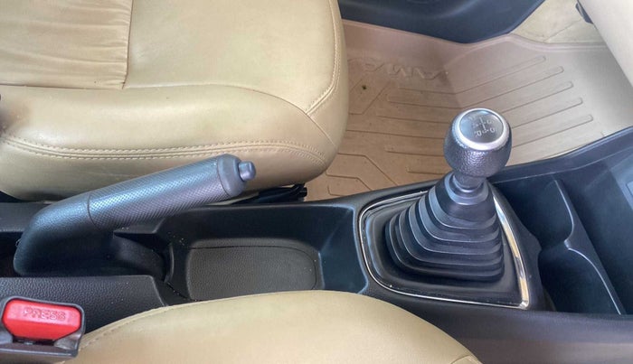 2019 Honda Amaze 1.2L I-VTEC S, CNG, Manual, 62,804 km, Gear Lever