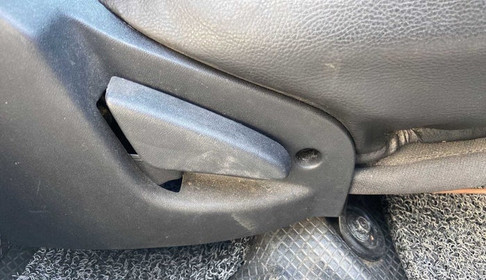 2018 Datsun Go T, Petrol, Manual, 23,115 km, Driver Side Adjustment Panel