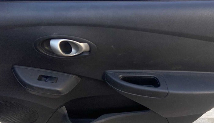 2018 Datsun Go T, Petrol, Manual, 23,115 km, Driver Side Door Panels Control