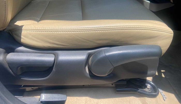 2019 Honda City 1.5L I-VTEC ZX CVT, Petrol, Automatic, 17,913 km, Driver Side Adjustment Panel