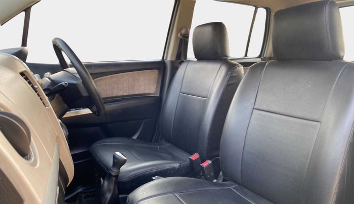 2015 Maruti Wagon R 1.0 VXI, Petrol, Manual, 64,543 km, Right Side Front Door Cabin