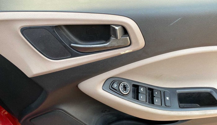 2016 Hyundai Elite i20 ASTA 1.2 (O), Petrol, Manual, 40,821 km, Driver Side Door Panels Control