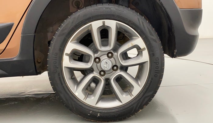 2017 Hyundai i20 Active 1.2 S, Petrol, Manual, 33,119 km, Left Rear Wheel