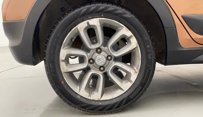 2017 Hyundai i20 Active 1.2 S, Petrol, Manual, 33,119 km, Right Rear Wheel