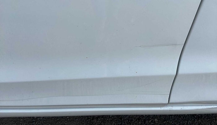 2019 Hyundai Elite i20 SPORTZ PLUS 1.2, Petrol, Manual, 50,814 km, Front passenger door - Slightly dented